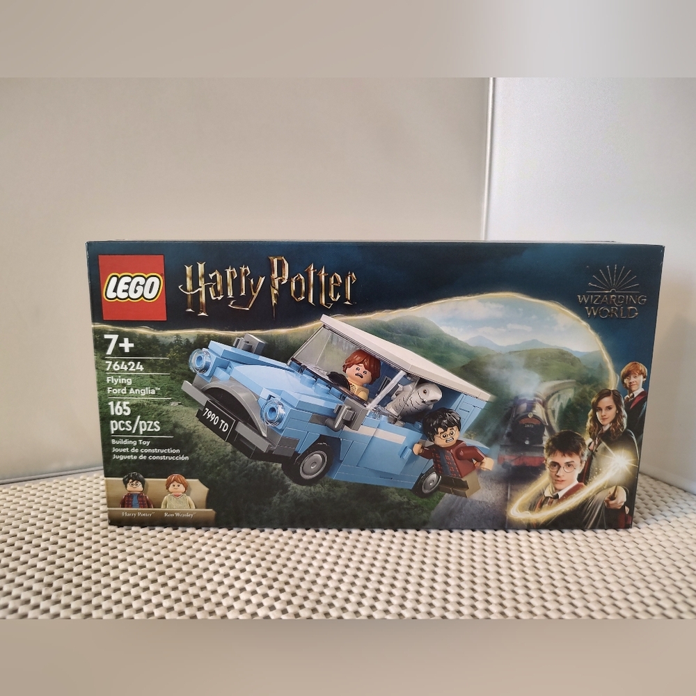 Lego 76424 Flying Ford Anglia Harry Potter Wizarding World Building Toy Set NWT - Picture 1 of 3